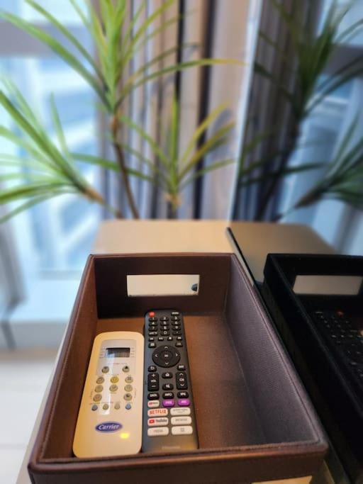 Luxestaysmnl Coastal Chic Netflx 380Mbps Pool Bgc مانيلا المظهر الخارجي الصورة