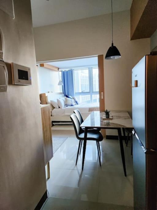 Luxestaysmnl Coastal Chic Netflx 380Mbps Pool Bgc مانيلا المظهر الخارجي الصورة