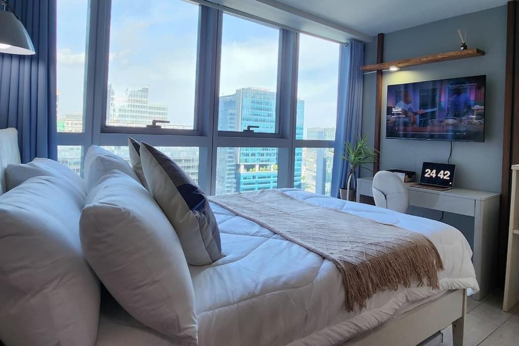 Luxestaysmnl Coastal Chic Netflx 380Mbps Pool Bgc مانيلا المظهر الخارجي الصورة