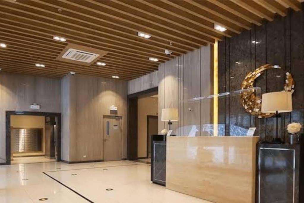 Luxestaysmnl Coastal Chic Netflx 380Mbps Pool Bgc مانيلا المظهر الخارجي الصورة