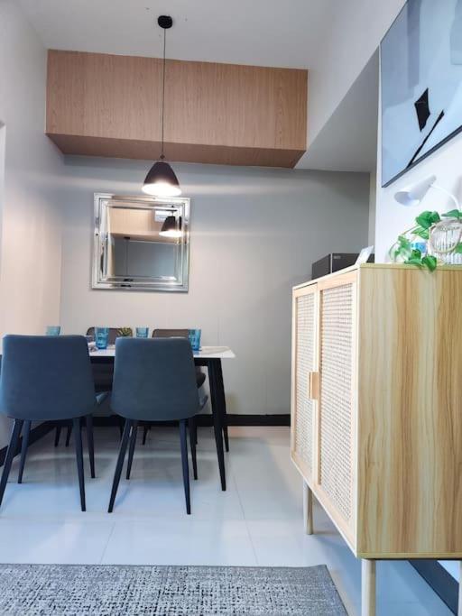 Luxestaysmnl Coastal Chic Netflx 380Mbps Pool Bgc مانيلا المظهر الخارجي الصورة